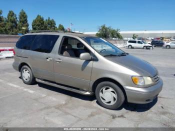  Salvage Toyota Sienna