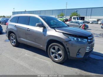  Salvage Toyota Highlander