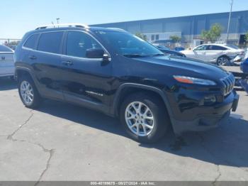  Salvage Jeep Cherokee