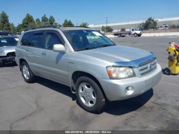  Salvage Toyota Highlander