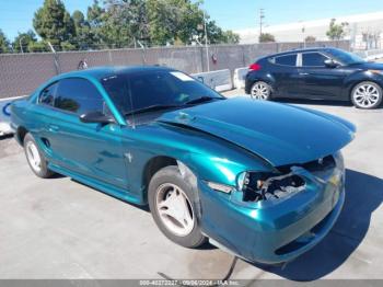  Salvage Ford Mustang