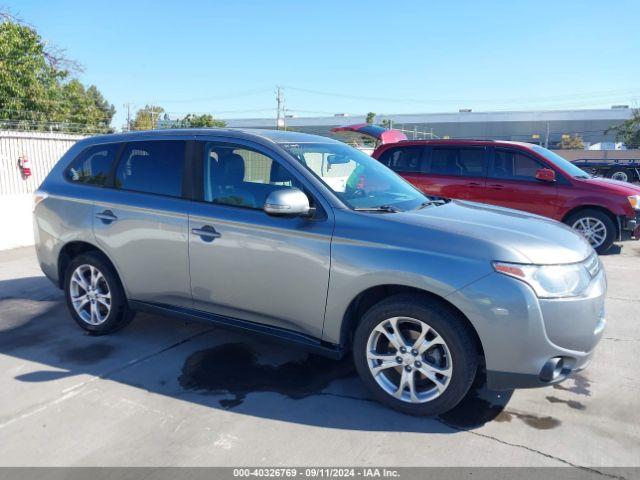  Salvage Mitsubishi Outlander