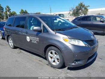  Salvage Toyota Sienna