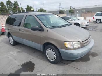  Salvage Toyota Sienna