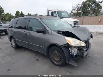  Salvage Toyota Sienna