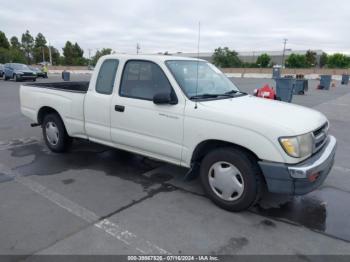  Salvage Toyota Tacoma