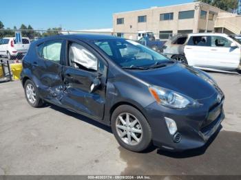  Salvage Toyota Prius c