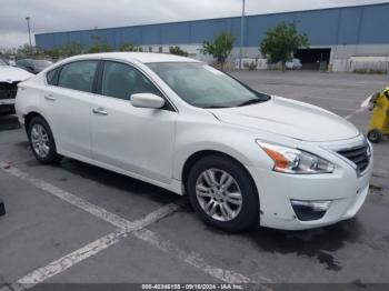  Salvage Nissan Altima