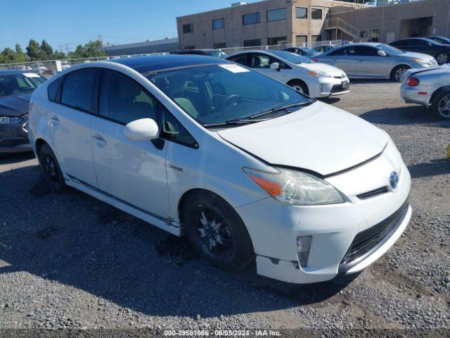  Salvage Toyota Prius