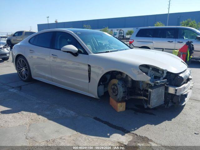  Salvage Porsche Panamera