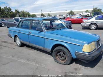  Salvage Volvo 244