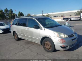  Salvage Toyota Sienna