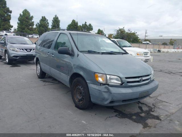  Salvage Toyota Sienna