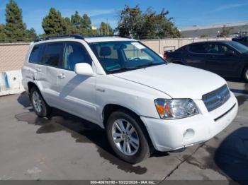  Salvage Toyota Highlander