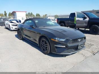  Salvage Ford Mustang