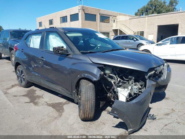  Salvage Nissan Kicks