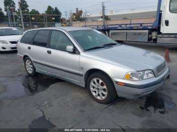  Salvage Volvo V40