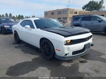  Salvage Dodge Challenger