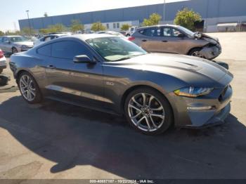  Salvage Ford Mustang