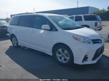  Salvage Toyota Sienna