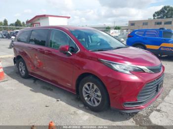  Salvage Toyota Sienna