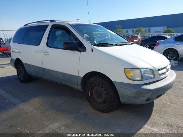  Salvage Toyota Sienna