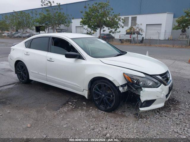  Salvage Nissan Altima