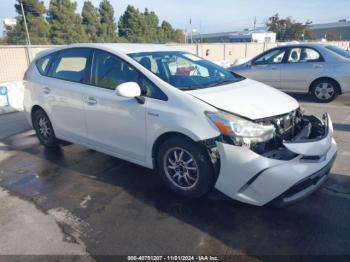  Salvage Toyota Prius v