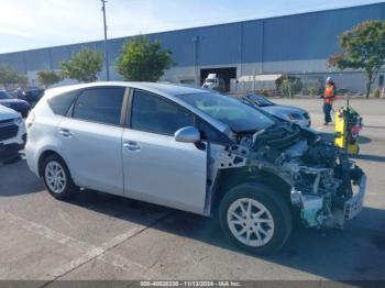  Salvage Toyota Prius v