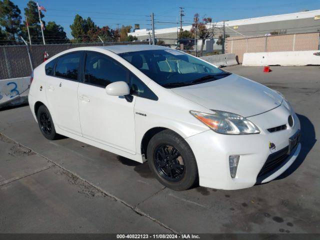  Salvage Toyota Prius