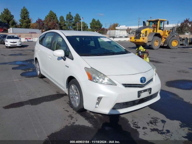  Salvage Toyota Prius v