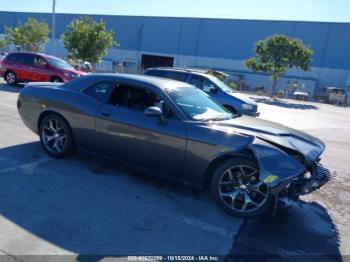  Salvage Dodge Challenger