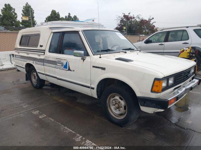  Salvage Datsun 720