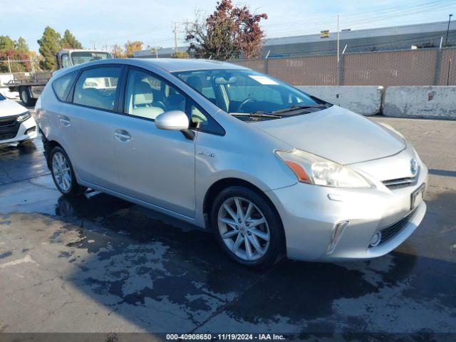  Salvage Toyota Prius v