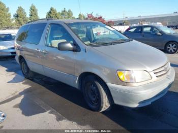  Salvage Toyota Sienna