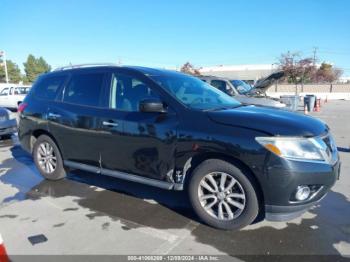  Salvage Nissan Pathfinder