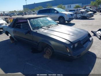  Salvage Ford Mustang