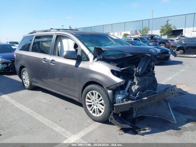  Salvage Toyota Sienna