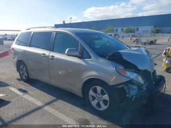  Salvage Toyota Sienna