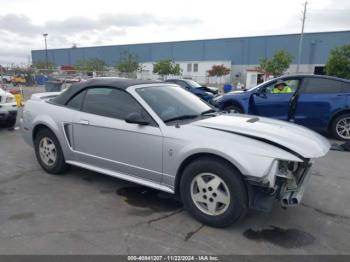  Salvage Ford Mustang