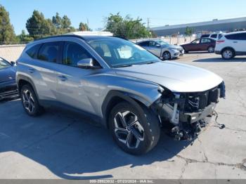  Salvage Hyundai TUCSON