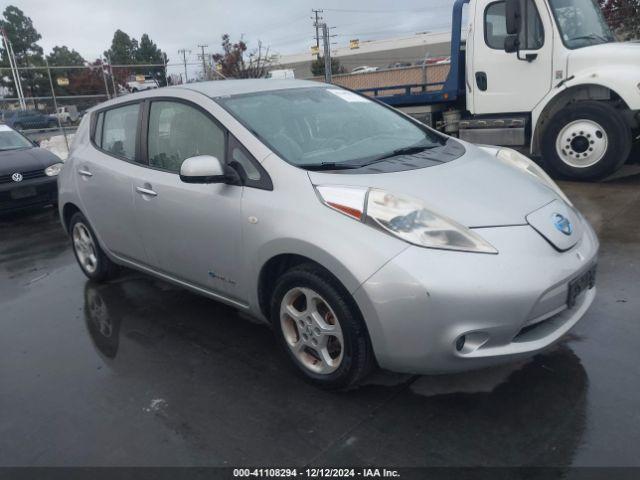  Salvage Nissan LEAF