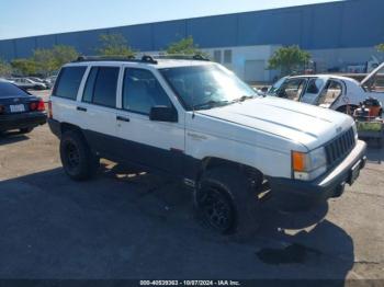  Salvage Jeep Grand Cherokee