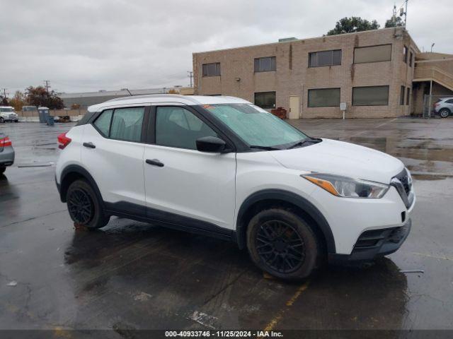  Salvage Nissan Kicks