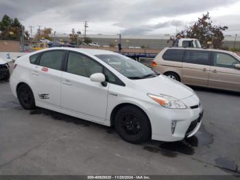  Salvage Toyota Prius