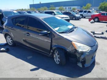  Salvage Toyota Prius c