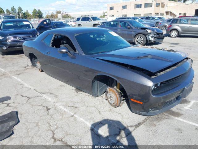  Salvage Dodge Challenger