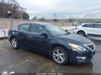  Salvage Nissan Altima