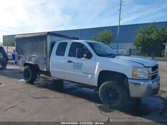  Salvage Chevrolet Silverado 2500