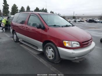  Salvage Toyota Sienna